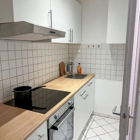 With Kitchen, Bed, Sofa Apartamento *