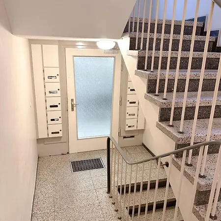 公寓 With Kitchen, Bed, Sofa 埃森